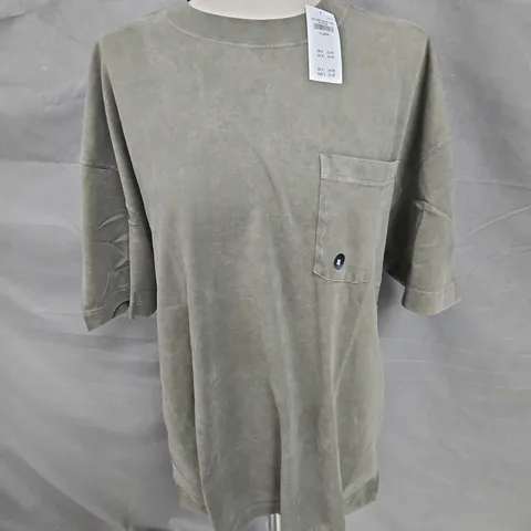 HOLLISTER HEAVYWEIGHT BOXY FIT POCKET TSHIRT IN GREEN WASH SIZE XL