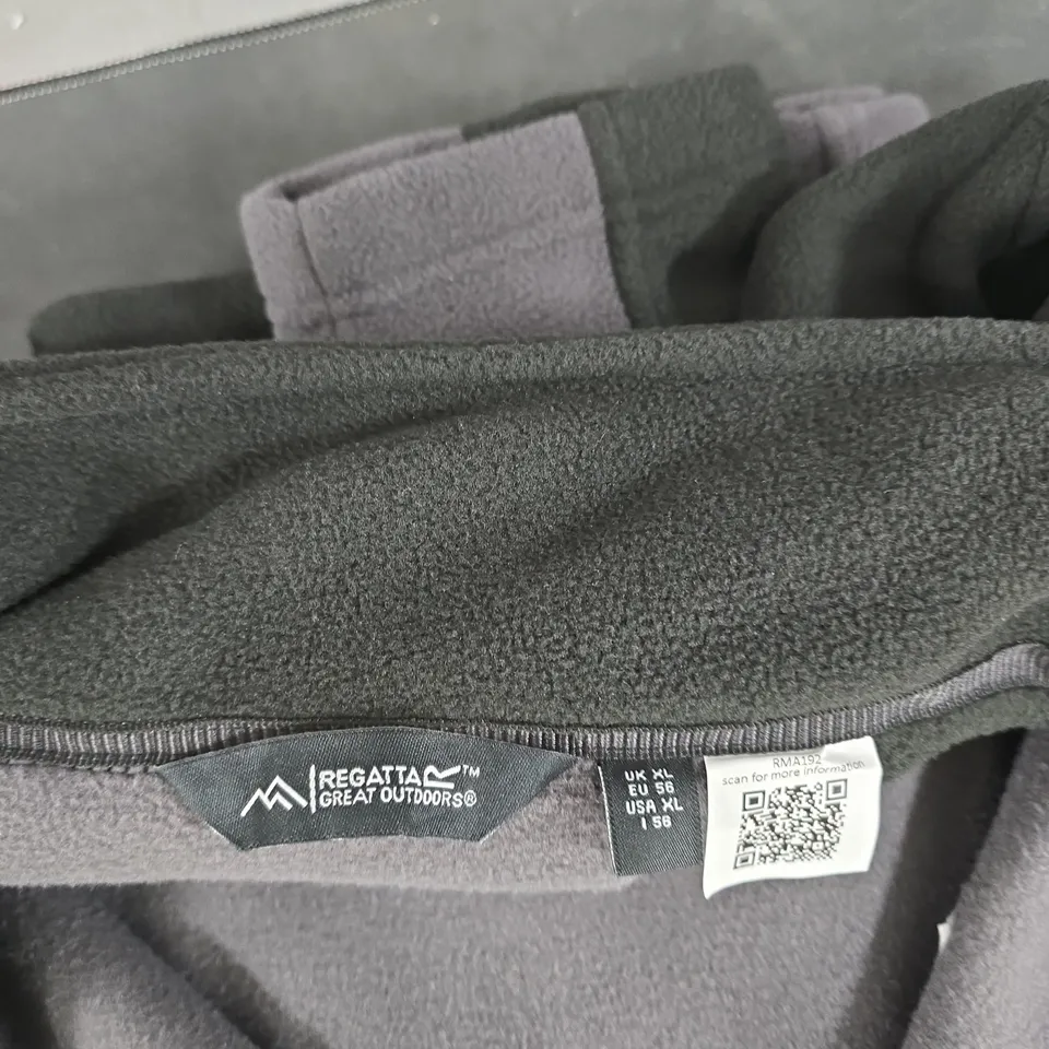 REGATTA GREAT OUTDOORS FLEECE JACKET – UK XL – CHARCOAL/GREY