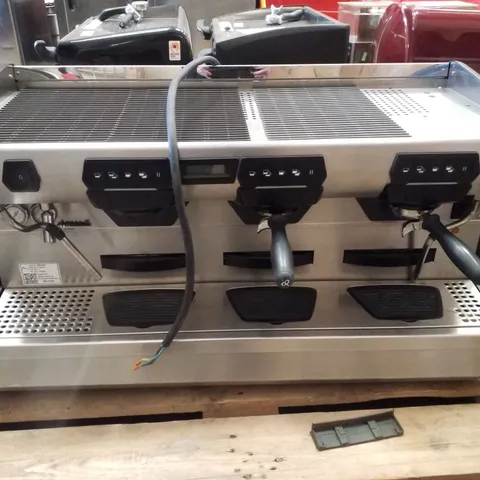 RANCILIO RAN7-3 COMMERCIAL 3 GROUP BARRISTA COFFEE MACHINE