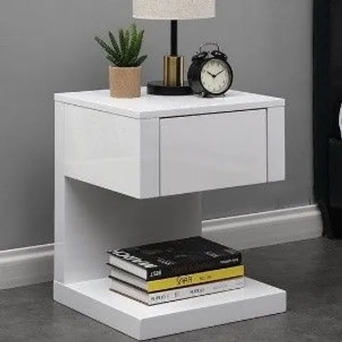 BRAND NEW BOXED DIXON BEDSIDE TABLE IN WHITE HIGH GLOSS WITH DRAWER (1 BOX)