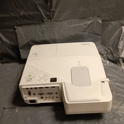 NEC PROJECTOR – WHITE 