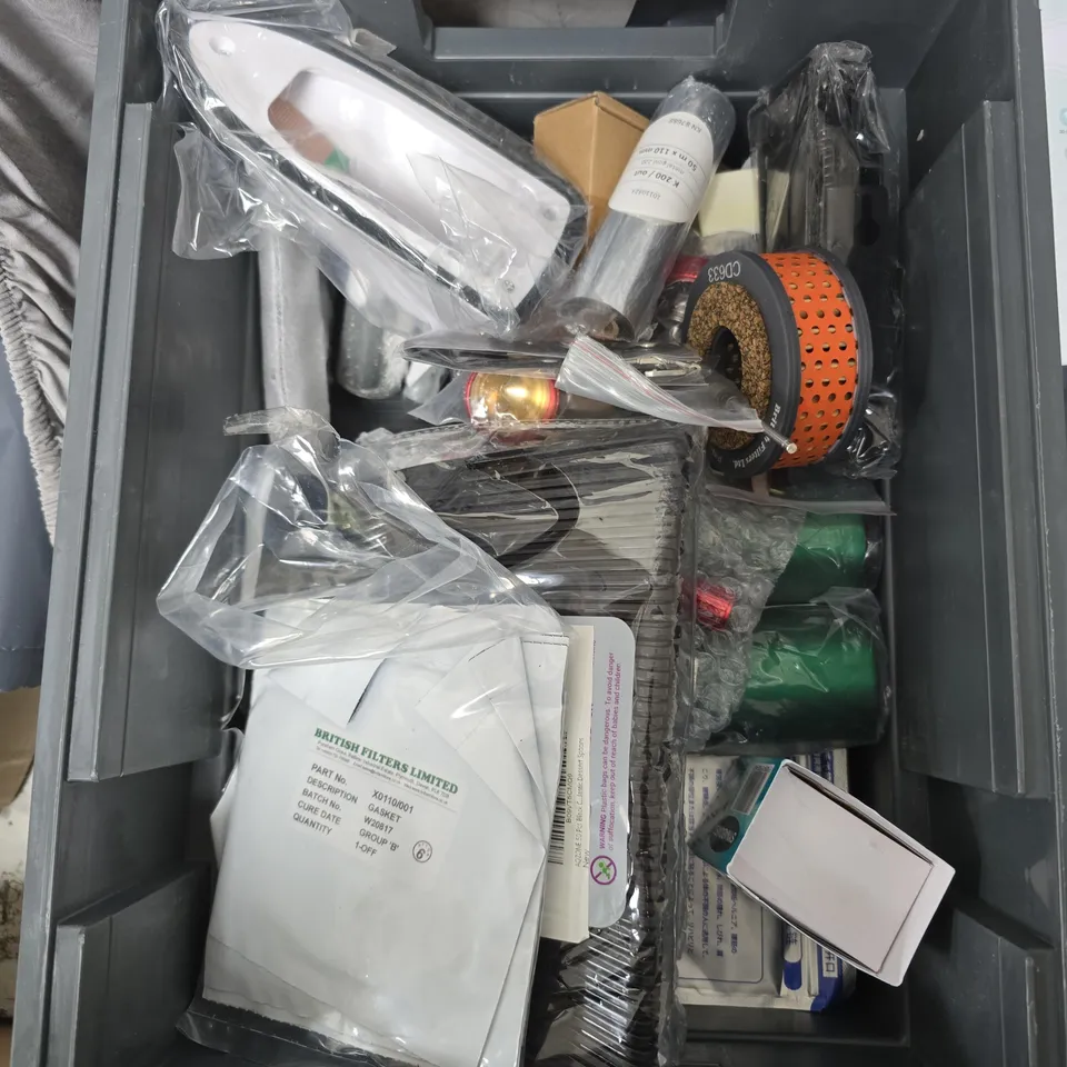 APPROXIMATELY 15 ASSORTED HOUSEHOLD ITEM TO INCLUDE REUSABLE SPOONS, WATER BOTTLE, SURVIVAL KIT, SMART DODGEBALL & 3D POPUP CARD