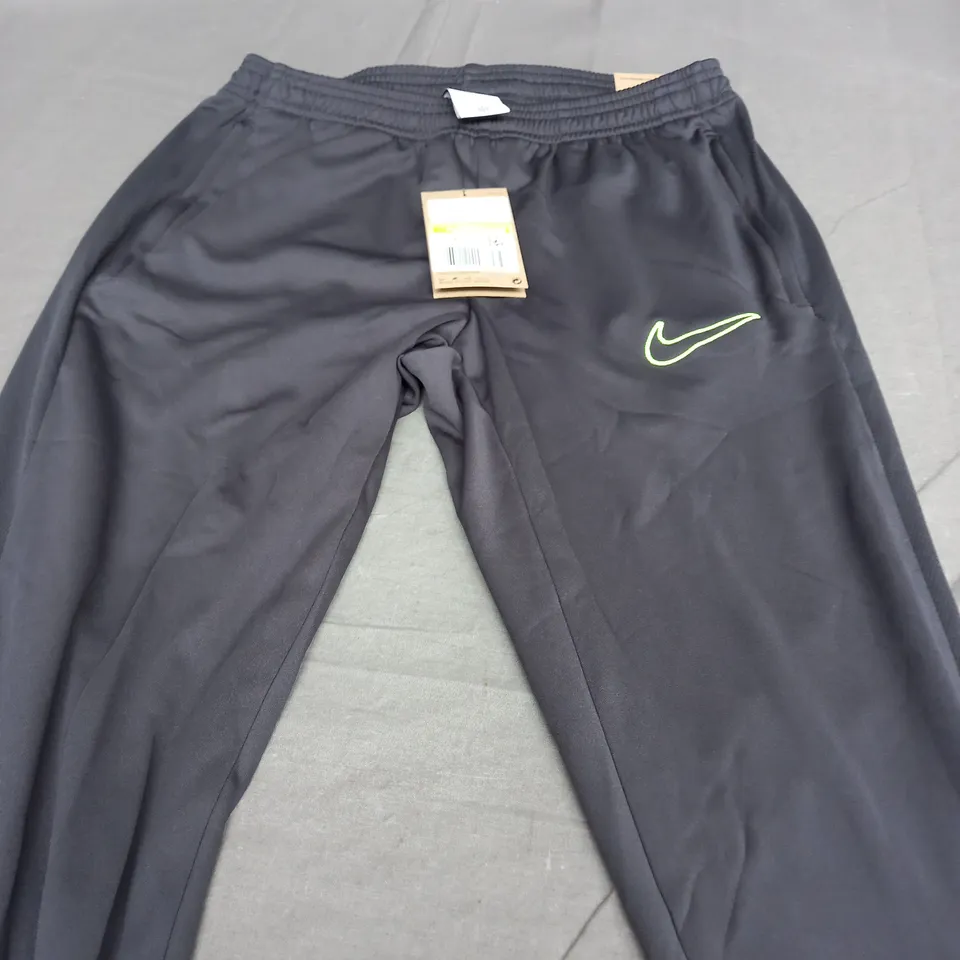 NIKE LIGHT GREY DRI FIT TRACKSUIT PANTS - SMALL