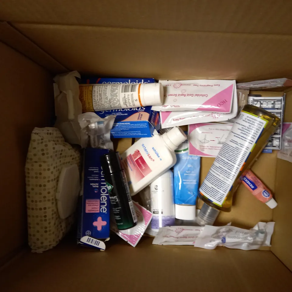 BOX OF APPROX 20 ITEMS TO INCLUDE FAITH IN NATURE BODY WASH, WILKINSON SWORD QUATTRO 4 PACK OF BLADES, FUNCTION OF CHARLIE CLEANSER