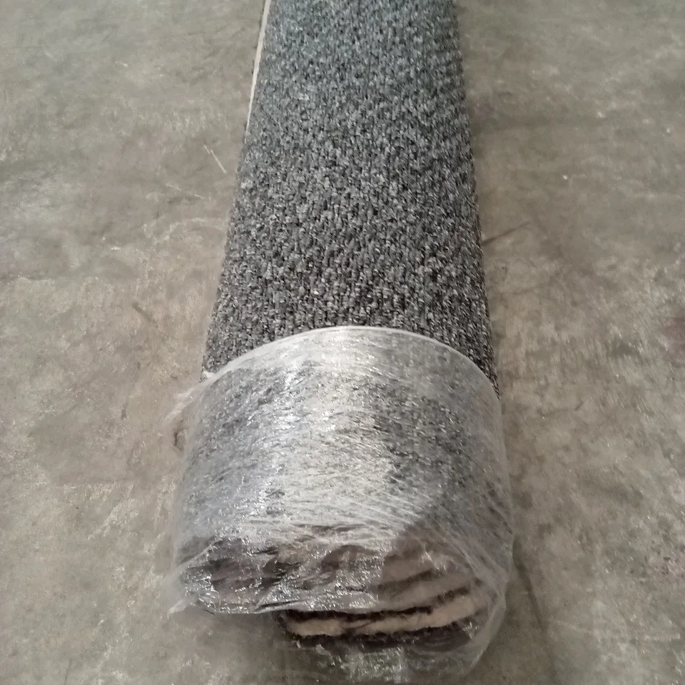 ROLL OF QUALITY OASIS 153 DARK GREY MIRAGE CARPET // APPROX SIZE; 2.6 x 5m