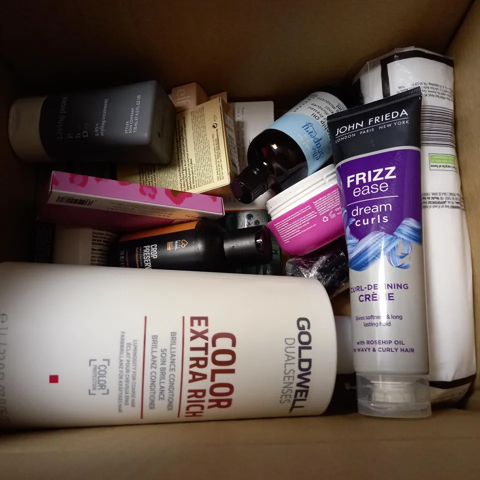 BOX OF APPROXIMATELY 20 ASSORTED COSMETIC ITEMS TO INCLUDE GOLDWELL DUAL SENSES CONDITIONER, JOHN FRIEDA DREAM CURLS, ROSEHIP OIL ETC