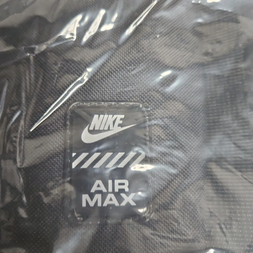 NIKE AIR MAX BACKPACK 21L