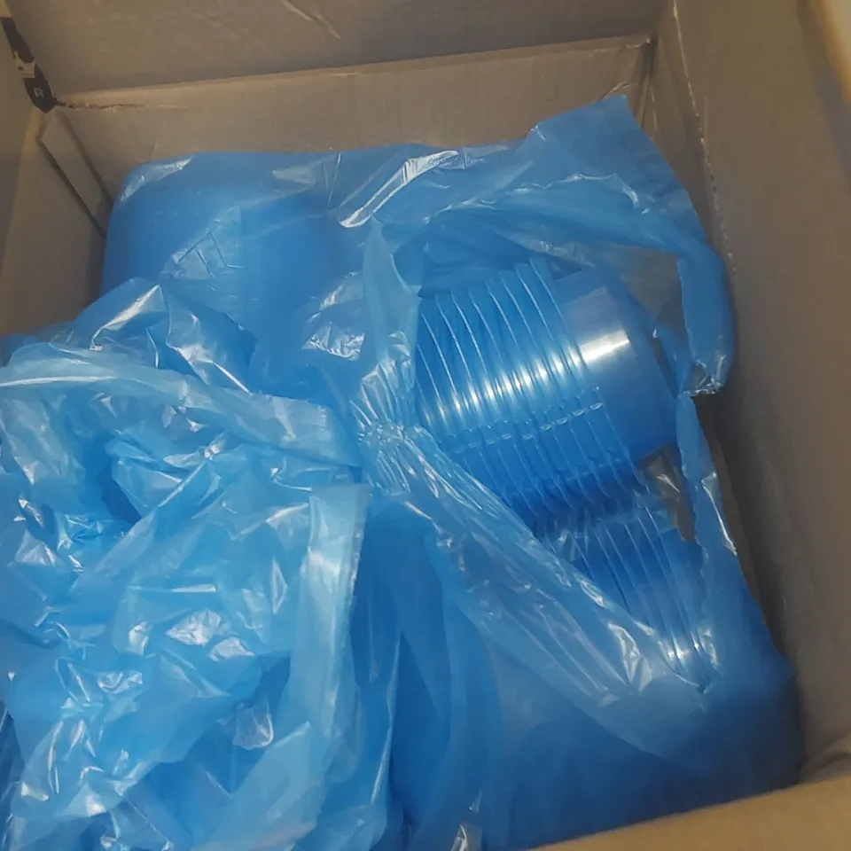 PALLET CONTAINING A VERY LARGE QUANTITY OF ASSORTED CATERING PRODUCTS INCLUDING: NUDE WINE GLASSES, UTOPIA GLASS JUGS, DISPOSABLE DISHES, TORK DINNER NAPKINS ECT
