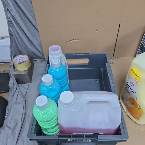 TOTE OF APPROXIMATELY 6 ASSORTED LIQUID ITEMS TO INCLUDE: LENOR 118 WASHES SUMMER BREEZE 