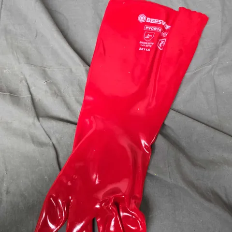 APPROXIMATELY 15 BEESWIFT PVC GAUNTLET GLOVES 