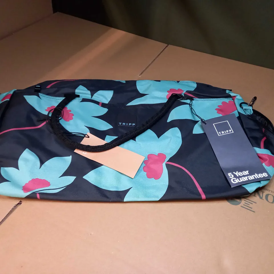 TRIPP SLATE/COOL MINT FLORAL WEEKEND BAG