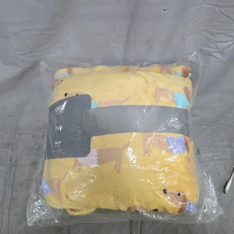 COZEE HOME PLUSH THROW YELLOW WITH DOG DESIGN 127CM X 178CM