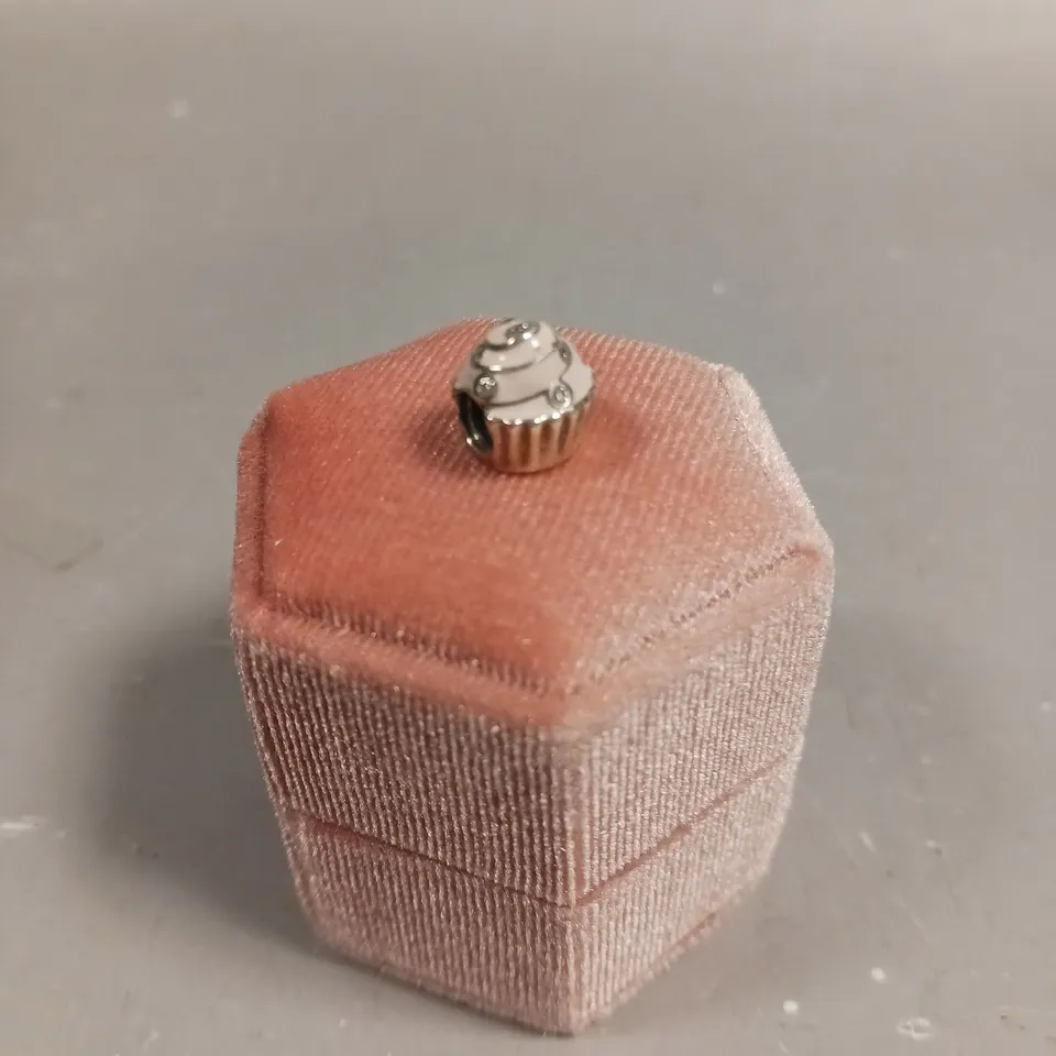 PANDORA CUPCAKE CHARM 