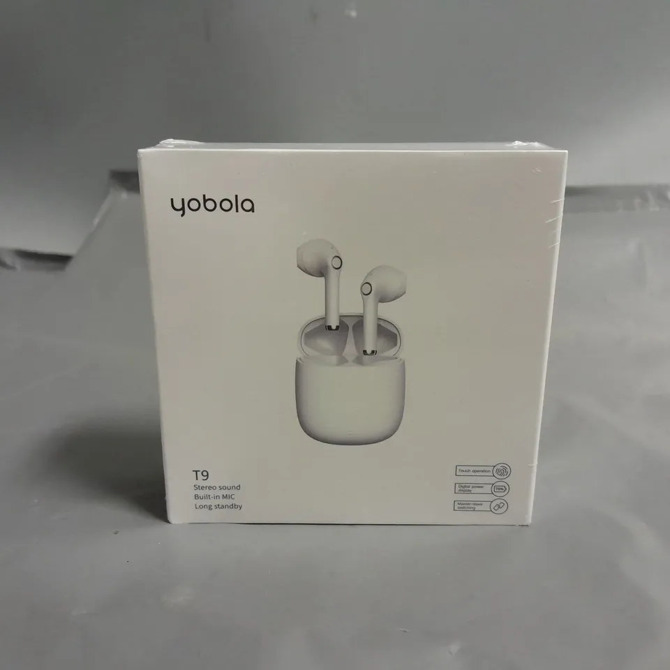 BOXED AND SEALED YOBOLA WIRELESS EARPHONES