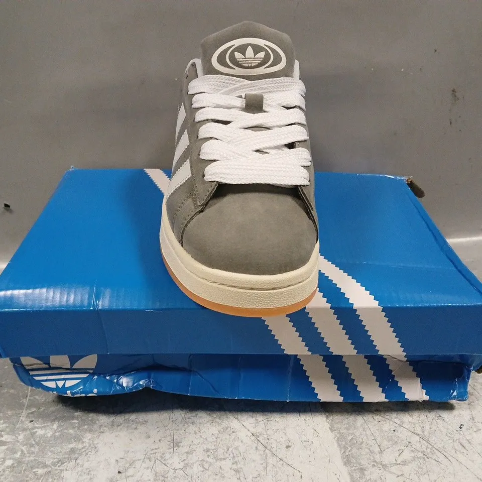 BOXED PAIR OF ADIDAS CAMPUS 00S SHOES IN GREY/WHITE SIZE UK 6