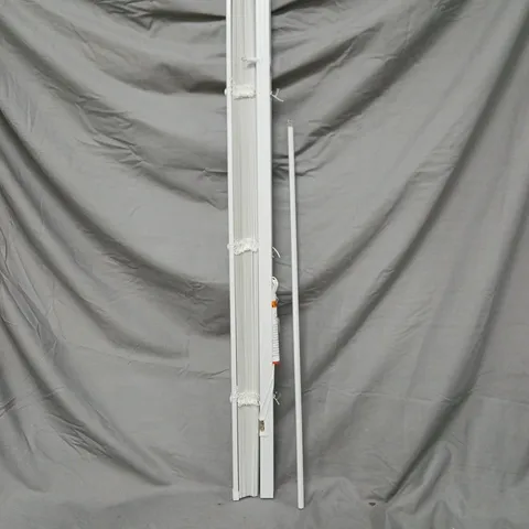 WHITE ALUMINIUM RAIL PROFILES – DISPLAY / SHOP FITTINGS