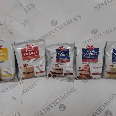 APPROXIMATELY 5 EASIYO FRESH YOGURT POWDERS OF DIFEFERNT FLAVOURS TO INCLUDE BANANA, STRAWBERRY, BLACK CHERRY (5 x230g)