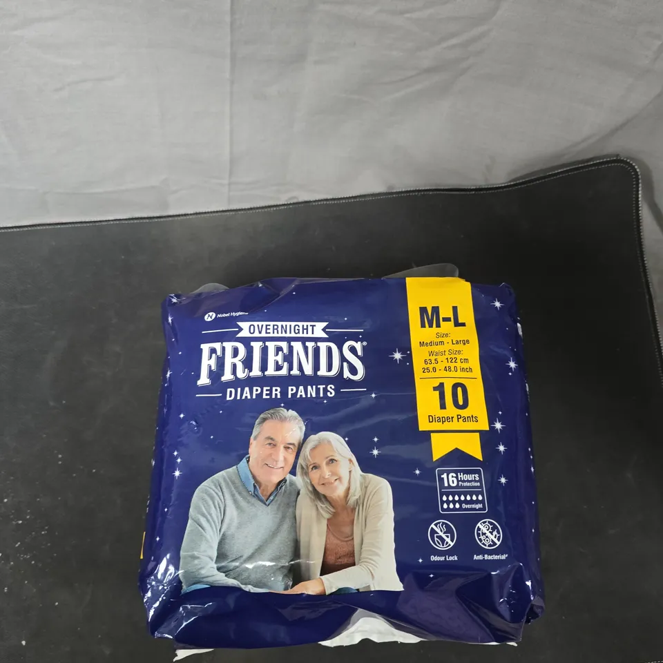 BOX OF APPROXIMATELY 12 ASSORTED ITEMS TO INCLUDE: KNEE AND ELBOW PADS AND DIAPER PANTS