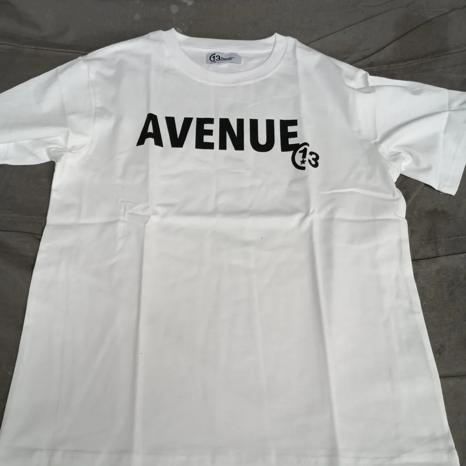 THIRTEENTH AVENUE WHITE GRAPHIC T-SHIRT, SIZE L