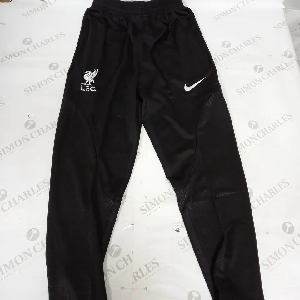 NIKE LIVERPOOL FC TRAINING BOTTOMS SIZE 14