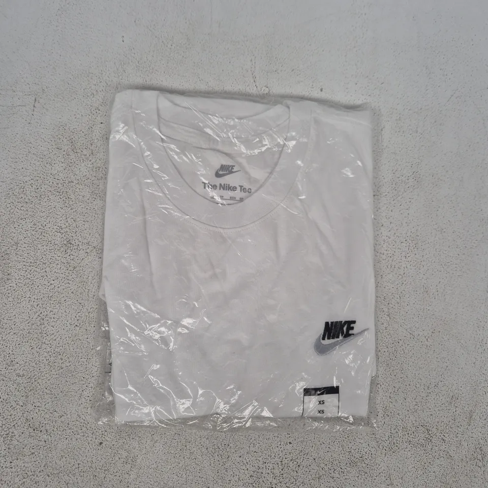 BAGGED NIKE T-SHIRT IN WHITE SIZE XS