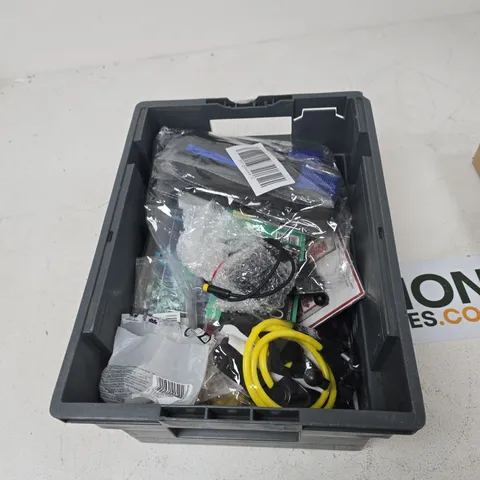TOTE OF APPROXIMATELY 12 ASSORTED ITEMS TO INCLUDE: SELFIE STICK