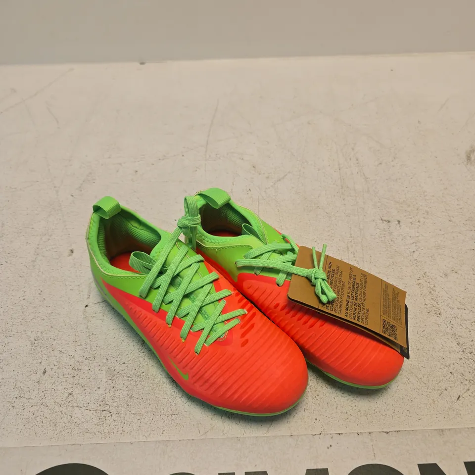 NIKE KIDS FOOTBALL BOOTS – NEON ORANGE & GREEN, UK 13.5 (CHILD)