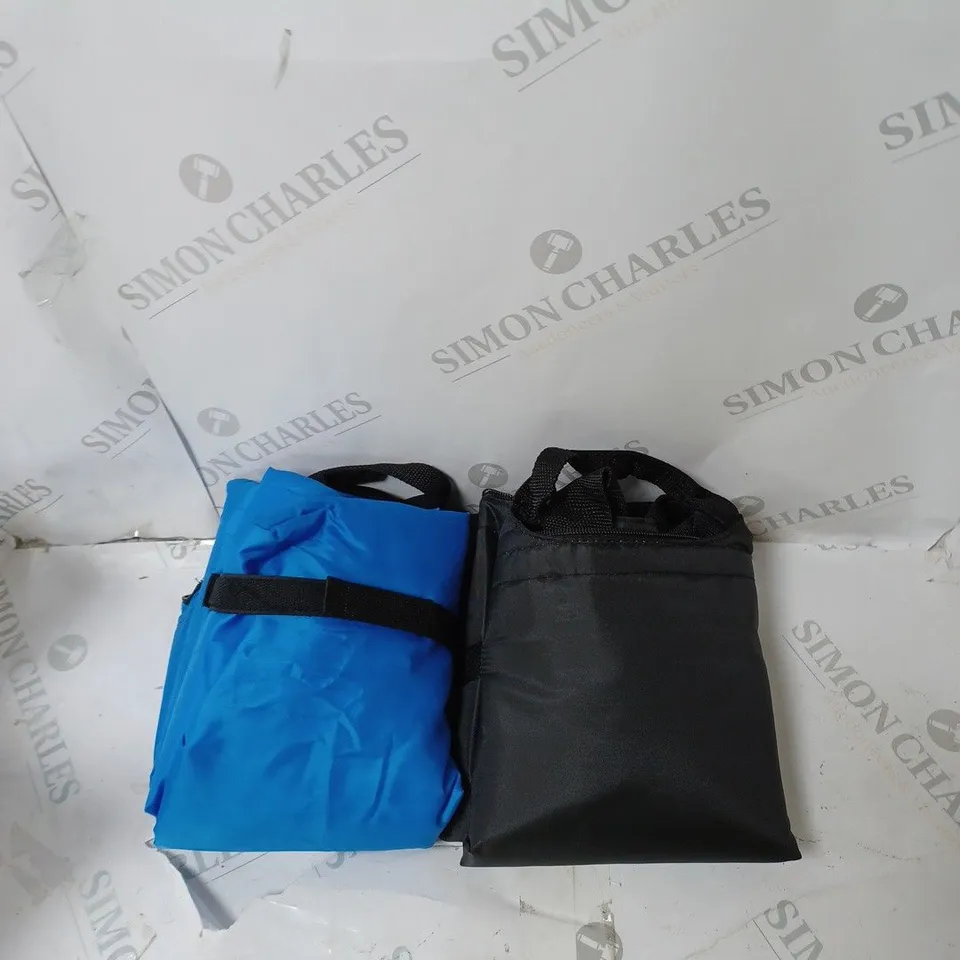 BOX OF 2 COOLER BAGS BLUE AND BLACK 
