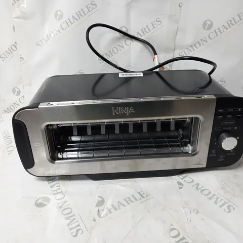 BOXED NINJA 2 IN 1 TOASTER & GRILL ST100UK