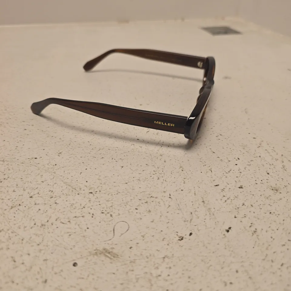 MELLER SUNGLASSES – TORTOISESHELL FRAME, BLACK TEMPLES