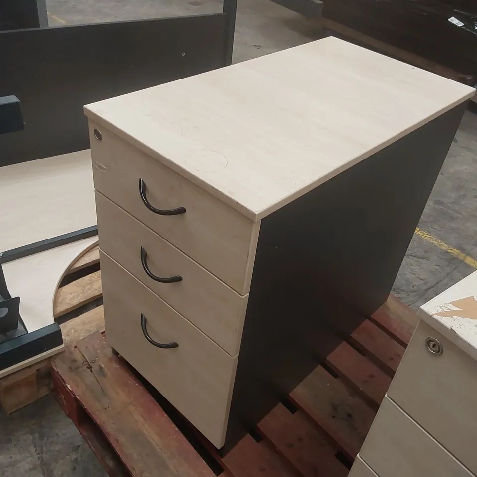 3-DRAWER WOODEN FILING CABINET