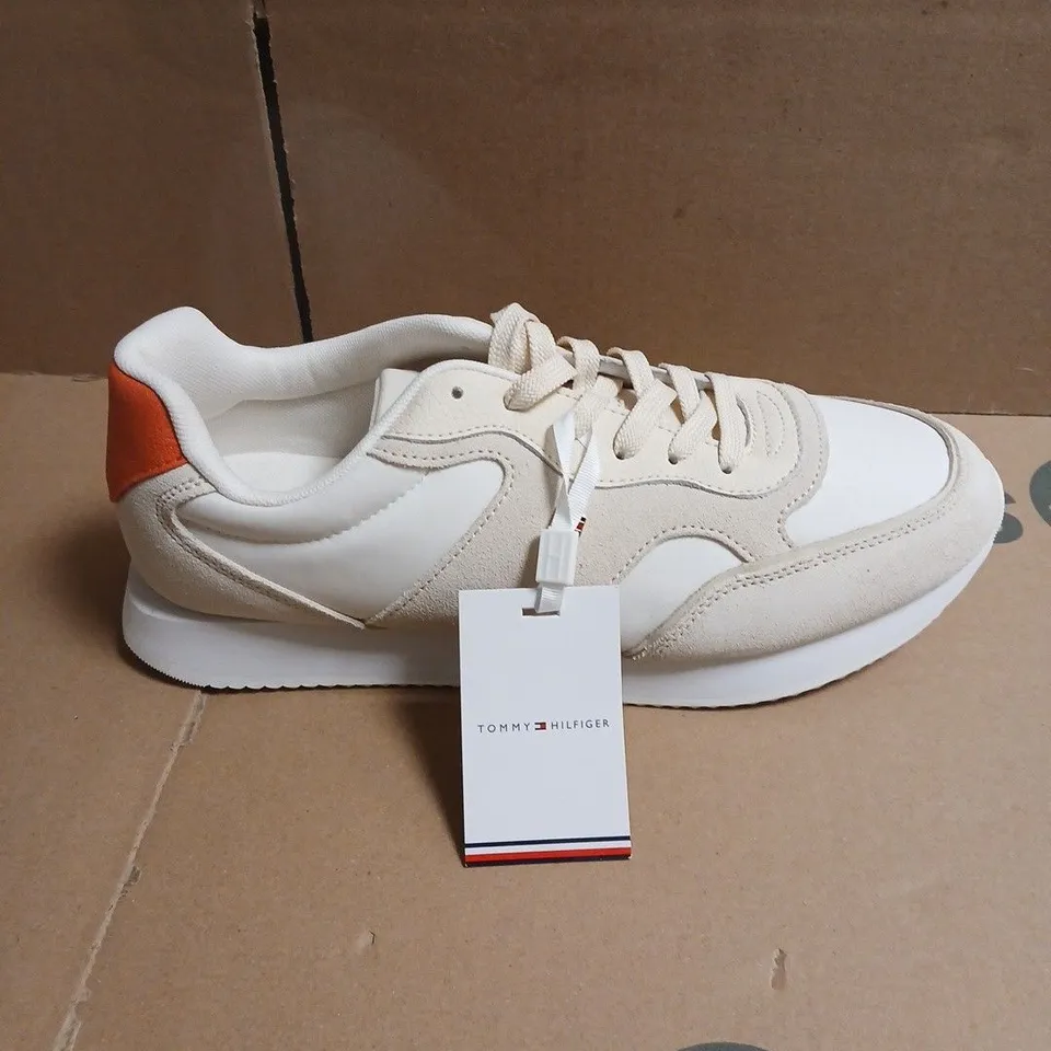 PAIR OF TOMMY HILFIGER THE EASY RUNNER TRAINERS – WOMEN’S, UK 7.5