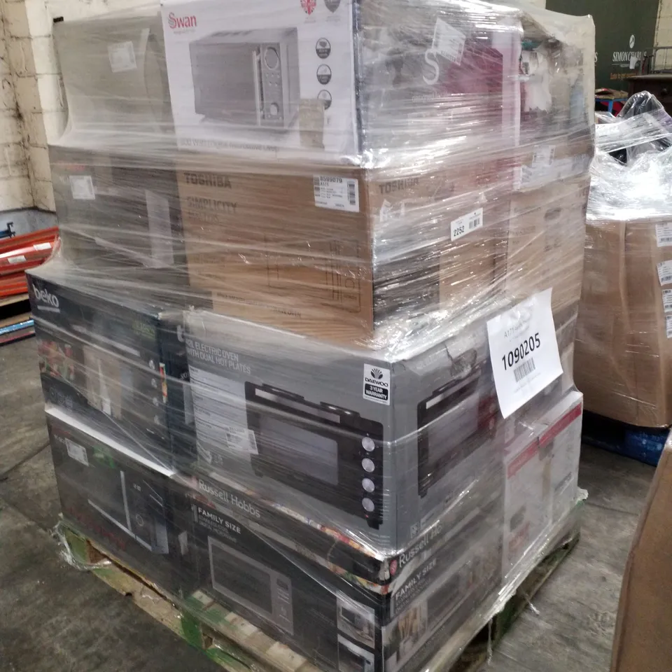 PALLET OF APPROXIMATELY 16 UNPROCESSED RAW RETURN HOUSEHOLD AND ELECTRICAL GOODS TO INCLUDE;