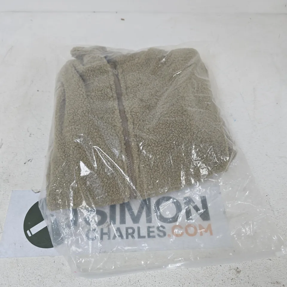 BOX OF APPROXIMATELY 20 ASSORTED CLOTHING TO INCLUDE: GREEN LA MAREY PLUSH JACKET