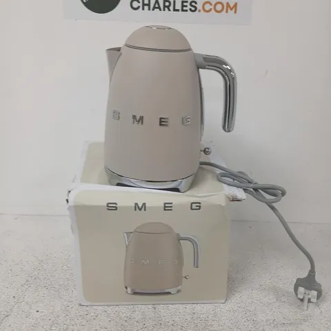 SMEG ELECTRIC KETTLE β CREAM, 220-240V