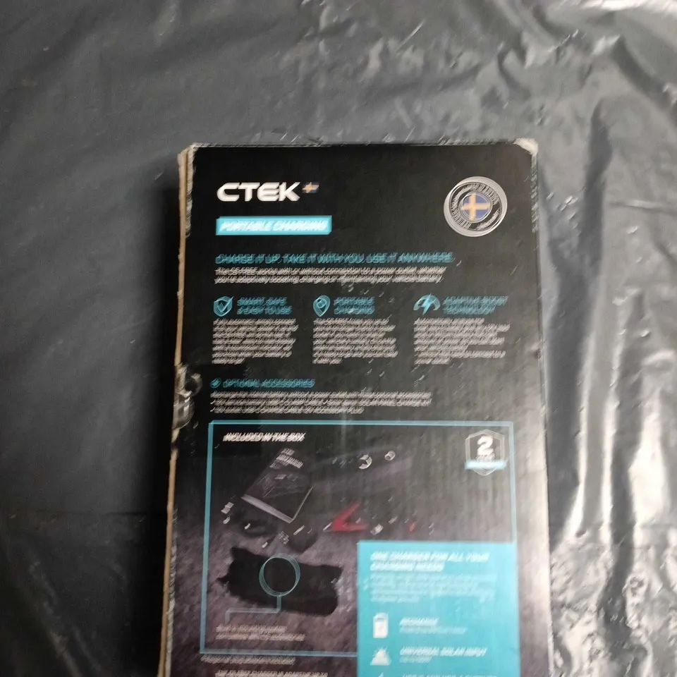 CTEK PORTABLE BATTERY CHARGER & MAINTAINER 12V – CS FREE