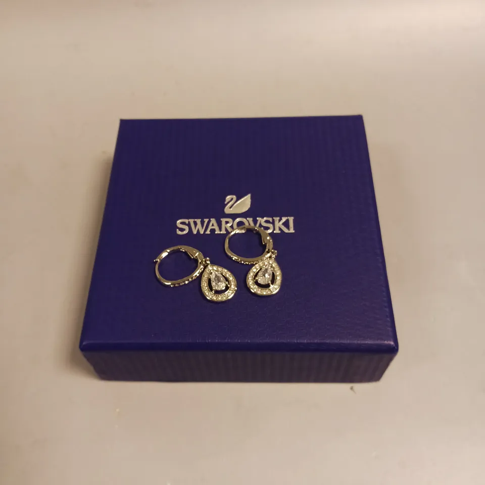 SWAROVSKI STONE DROP EARRINGS