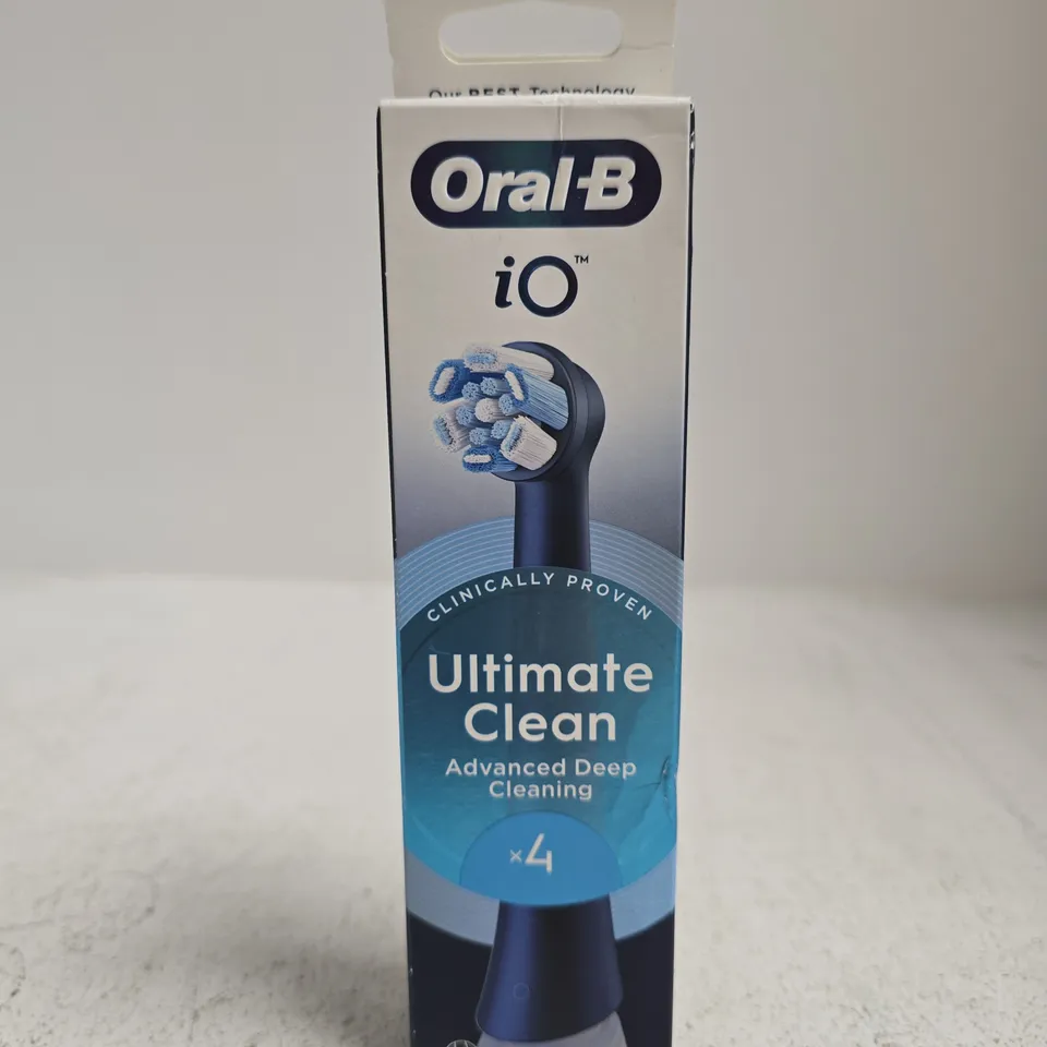 APPROXIMATELY 18 ORAL-B HEADS IO ULTIMATE CLEAN ELECTRIC TOOTHBRUSH HEADS, BLACK - 4 PIECES 