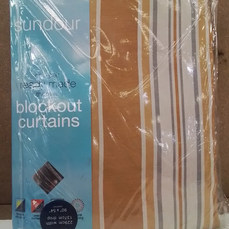 BRAND NEW SUNDOUR READY MADE THERMAL BLACKOUT CURTAINS 229CM X 137CM 
