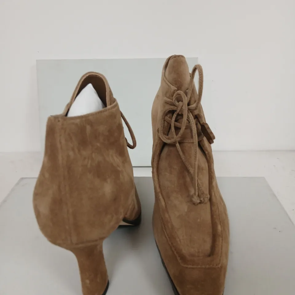 BURBERRY SUEDE LACE-UP ANKLE BOOTS – UK 6, TAN
