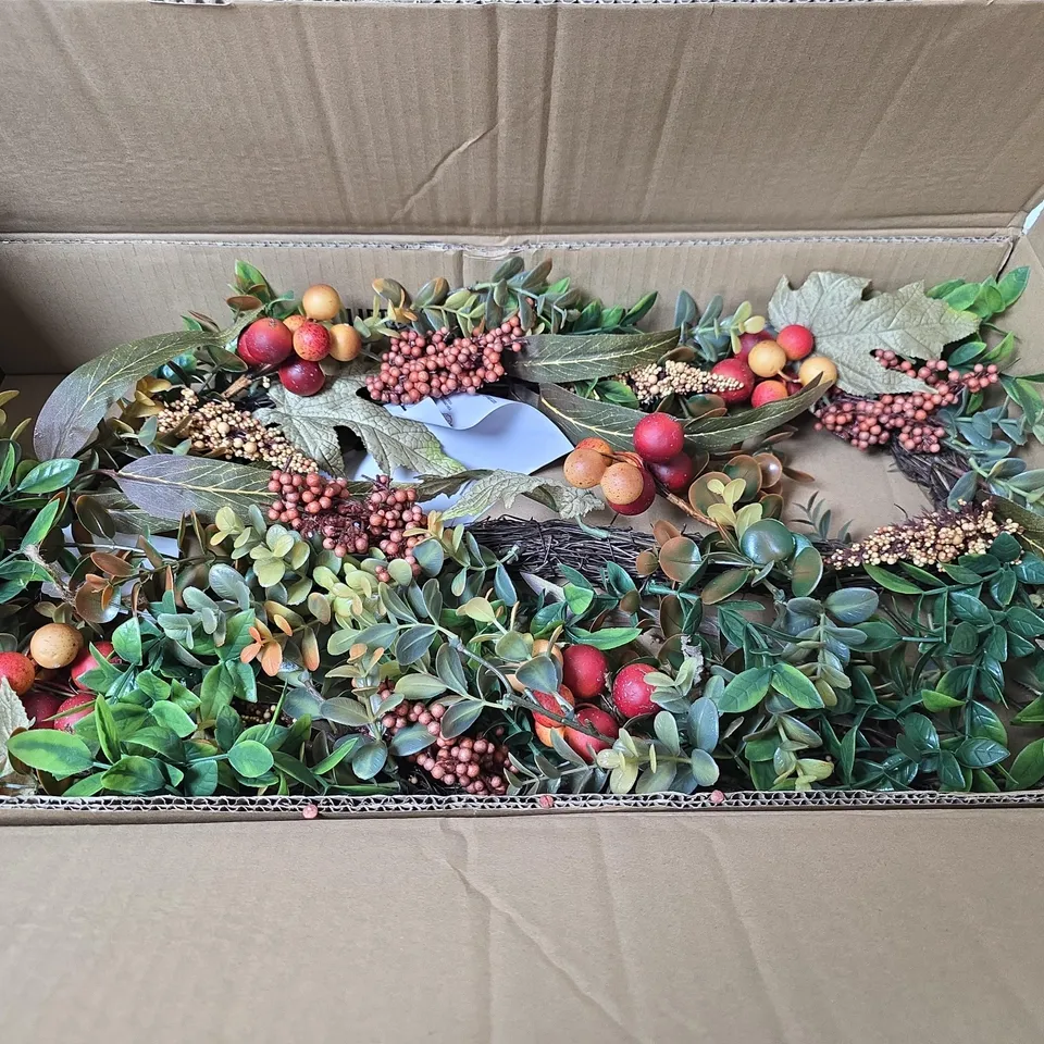 BOXED UNBRANDED DECORATIVE GARLAND