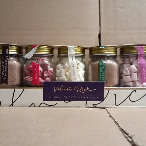 VELVET RICH LUXURY HOT CHOCOLATE STATION