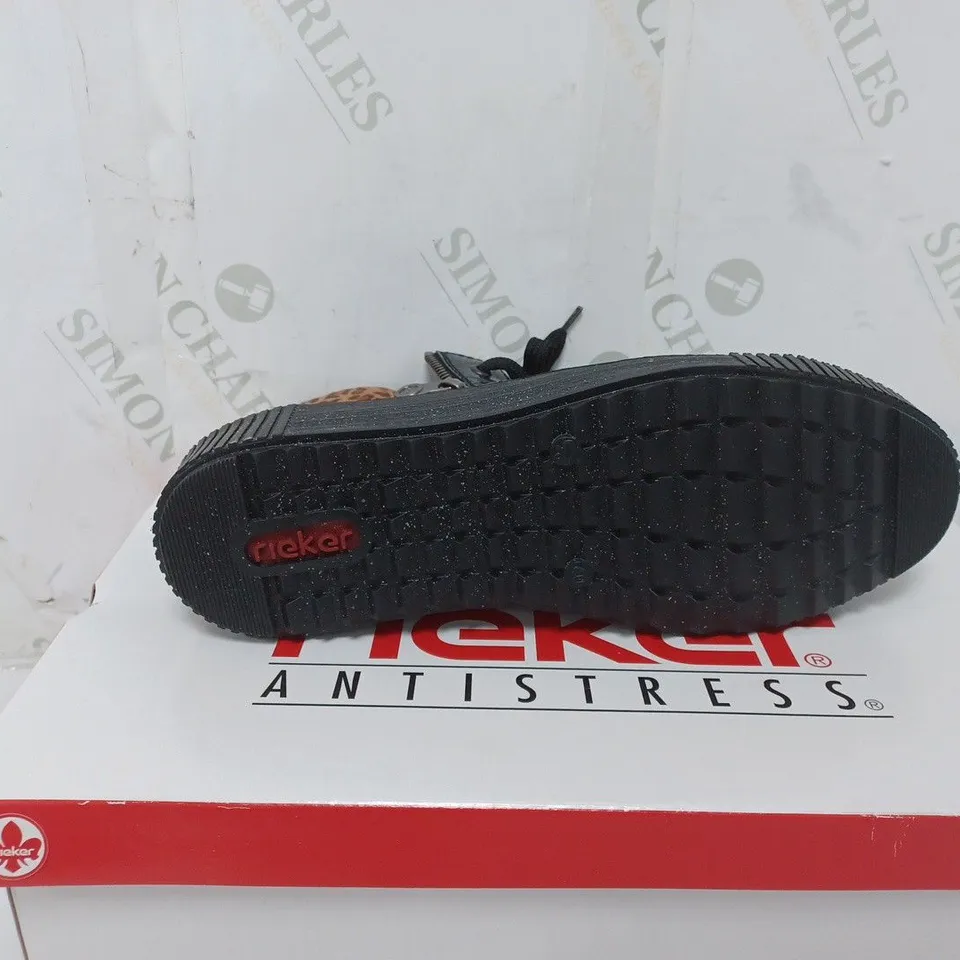 BOXED PAIR OF RIEKER HI TOP CUFF TRAINERS IN BLACK UK SIZE 6.5