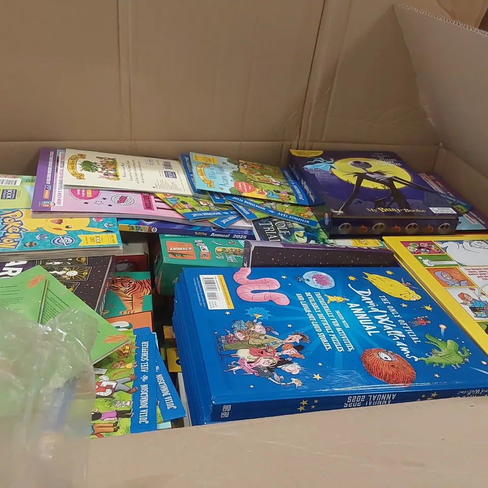 PALLET CONTAINING A LARGE QUANTITY OF ASSORTED CHILDREN'S BOOKS AND RELATED ITEMS