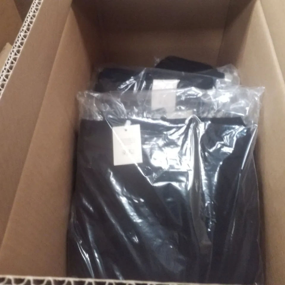 BOX CONTAINING APPROXIMATELY 7X BRAND NEW CAPSULE TAPERED TROUSERS - COLOUR BLACK - SIZE 32R
