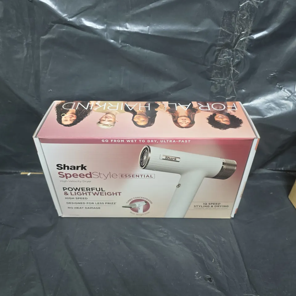 BOXED SHARK SPEED STYLE ESSENTIAL HIGH VELOCITY DRYER 