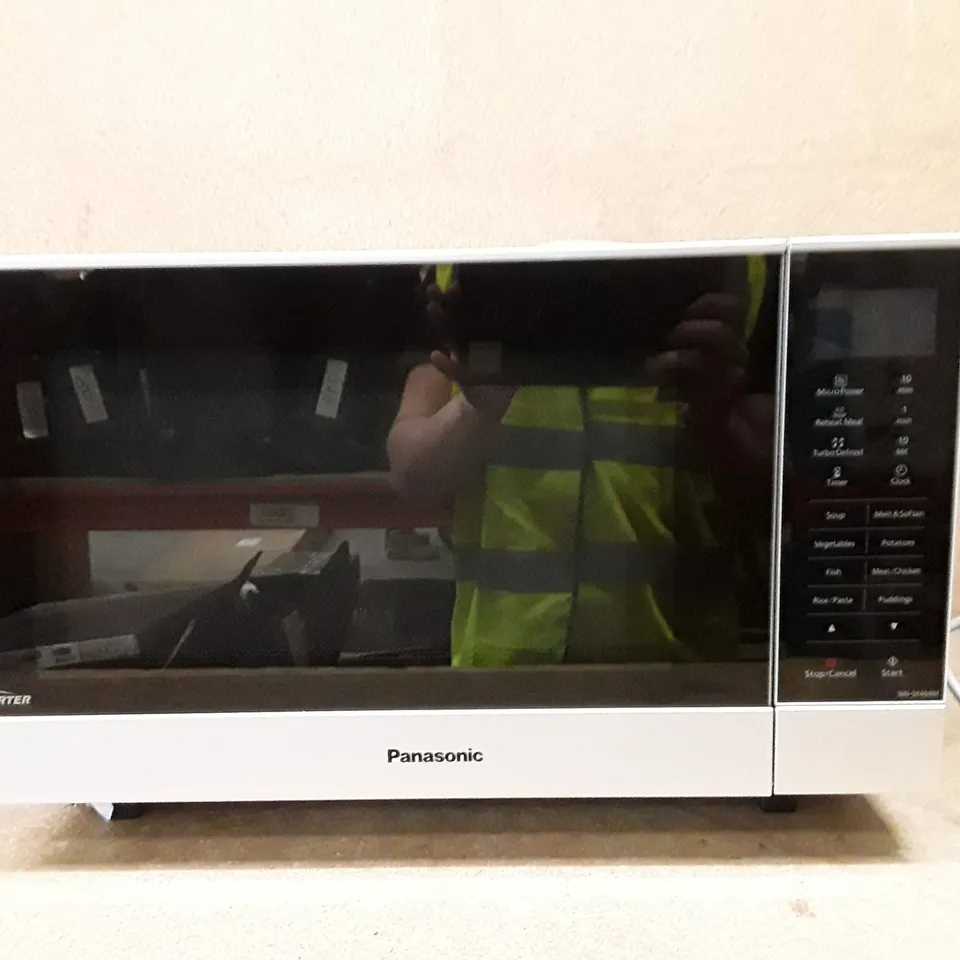 PANASONIC NN-SF464M MICROWAVE OVEN