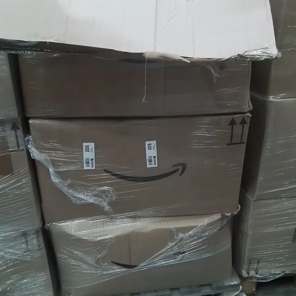 PALLET CONTAINING A LARGE QUANTITY OF LIQUID BASE PRODUCTS TO INCLUDE;TOILET CLEANING SHEETS,CT 85 MULTI PURPOSE SPRAY,TOILET CLEANER