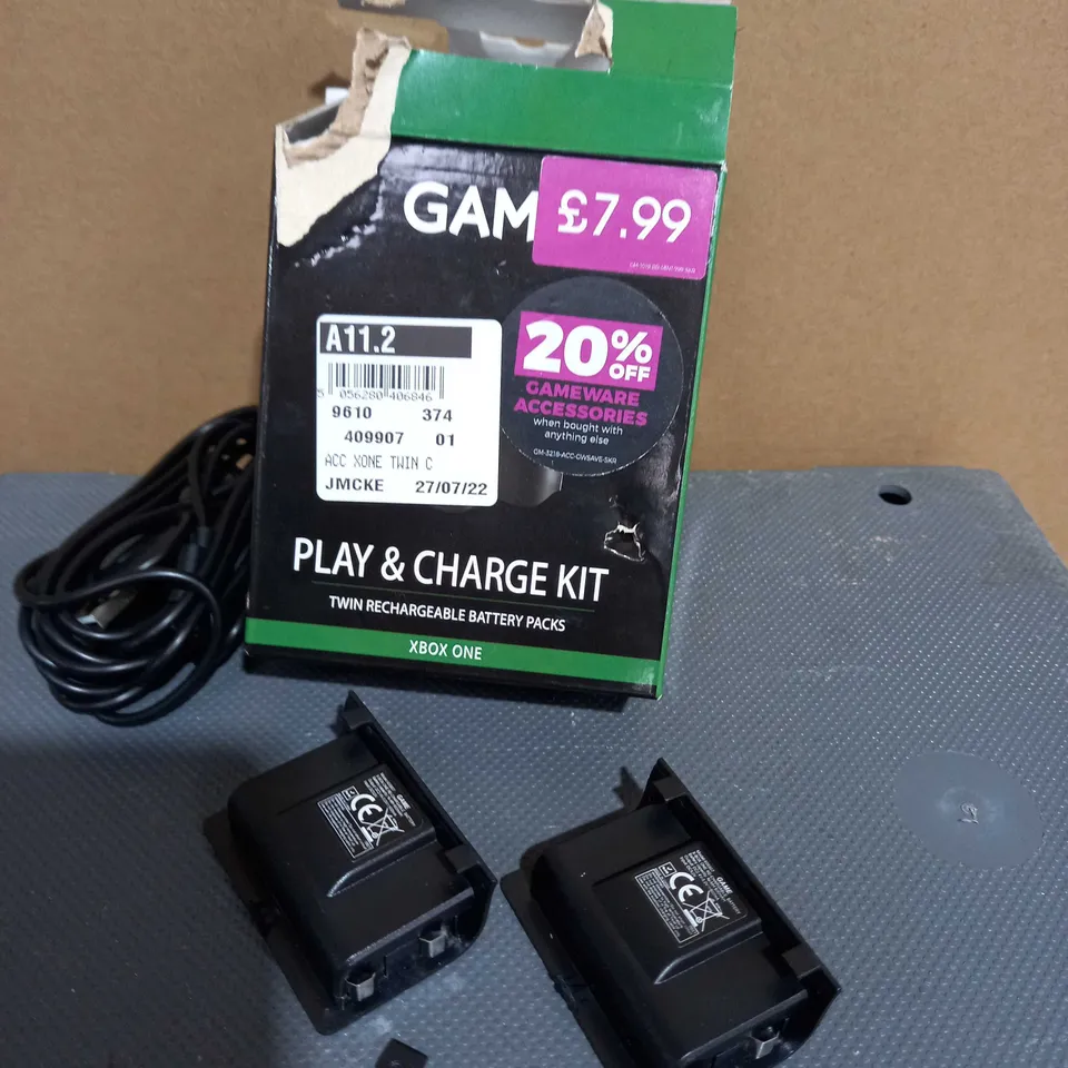 GAME PLAY & CHARGE RECHARGABLE BATTERY KIT TWIN PACK 