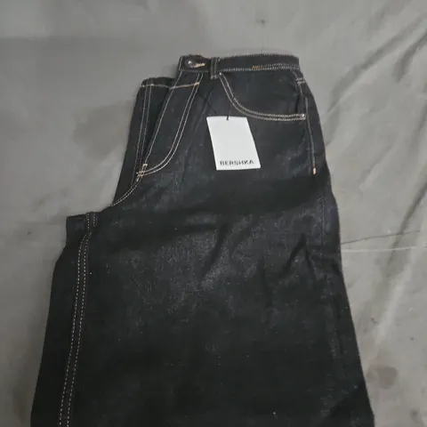 BERSHKA SUPER BAGGY JEANS – UK 28